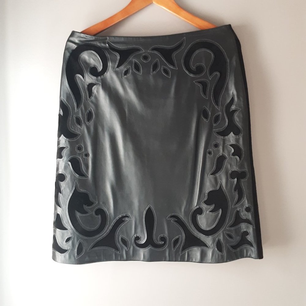 Gorgeous Danier Black Leather and Suede Skirt Size 8-10